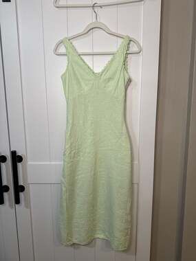 Vintage Laura Ashley Cottage-core Light Green V-neck Body-con Dress
